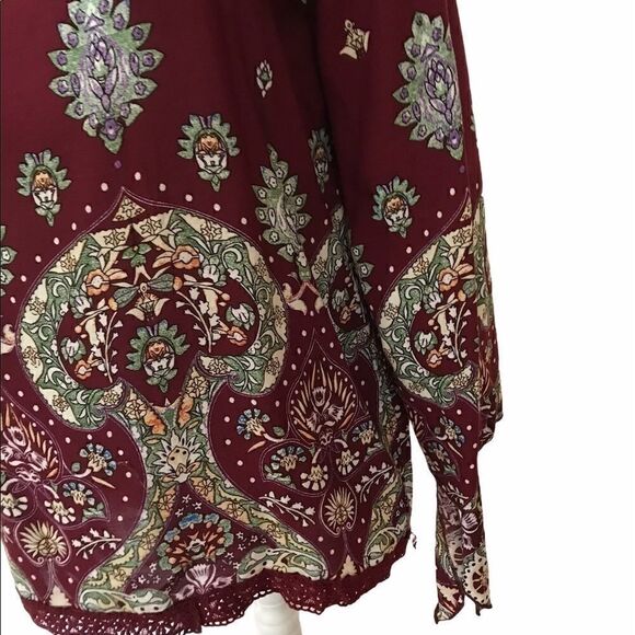 Adorable BoHo Paisley Top! small - Picture 2 of 5